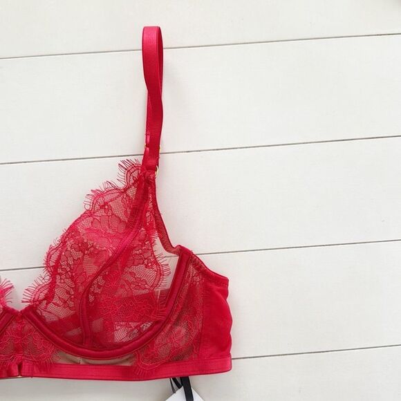 ASOS Wolf and Whistle Red Natalia Eyelash Lace Plunge Bra 34C - Picture 4 of 10